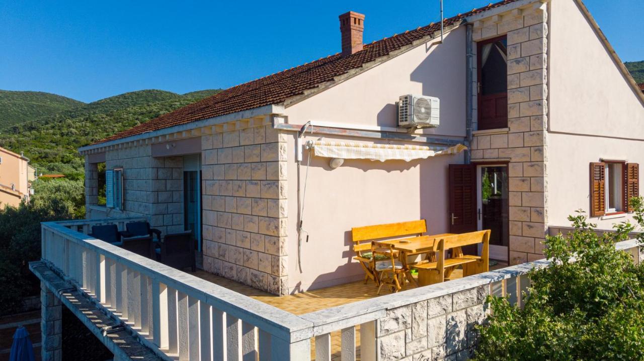 Apartments Mak Račišće Extérieur photo