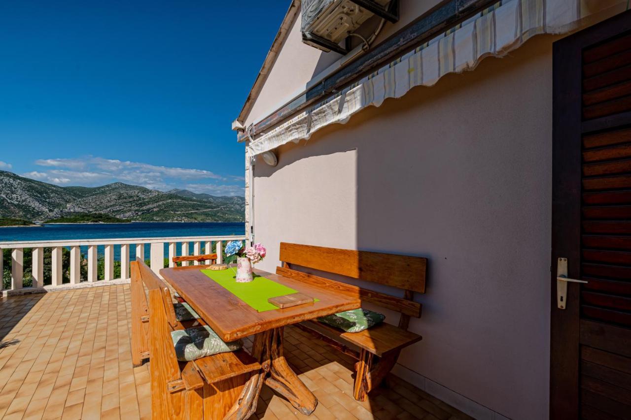 Apartments Mak Račišće Extérieur photo