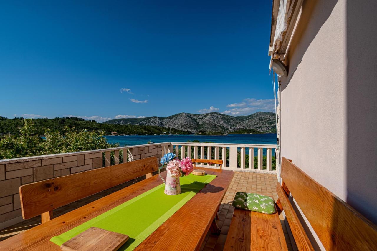 Apartments Mak Račišće Extérieur photo
