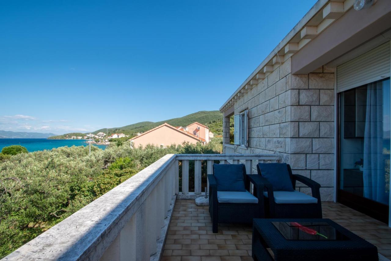 Apartments Mak Račišće Extérieur photo